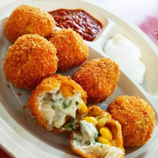 Cheese Corn Momos
